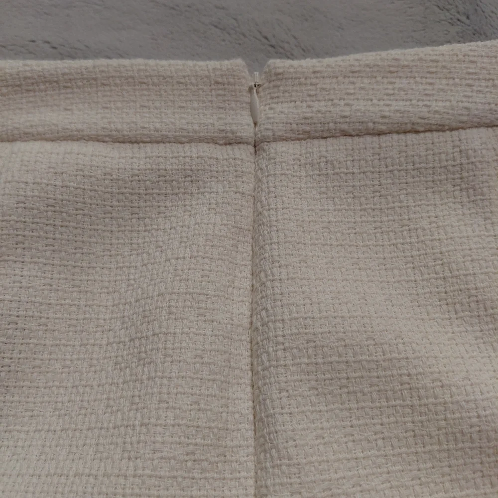 Elie Tahari Cream Classic Heavy Knit Mini Skirt Size 10 NWT